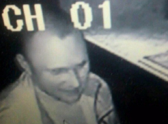 Опубликованы фото парня, с которым ушли две исчезнувшие волжанки из караоке «Voice»