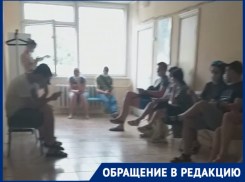 Волгоградку выгнали из кабинета за жалобу на медленную работу в ковидном центре поликлиники