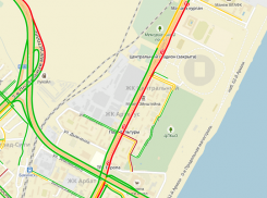 Желающие увидеть инсталляцию волгоградцы встали в пробку на обеих продольных города