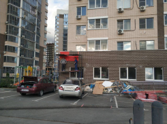 «Мы согласия не дали, а они уже лепят вывеску»: волгоградцы воспротивились открытию «Магнита»