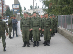 На избирательные участки Волгограда массово идут бюджетники и  военные