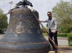 12-тонный колокол собора Александра Невского доставлен в Волгоград