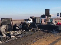 Самые страшные аварии Волгограда за январь попали на видео