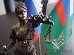 Волгоградка с кулаками напала на судебного пристава