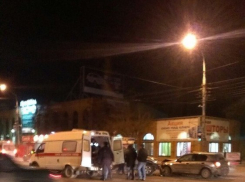 В Волгограде в ДТП двух иномарок пострадал мужчина