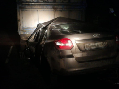 Депутат насмерть разбился под Волгоградом, влетев на автомобиле в зерновоз