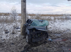 Тройную аварию на «встречке» устроила женщина за рулем Chevrolet на юге Волгограда