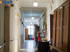 В Волгоградской области алиментщик прятался от приставов в шкафу