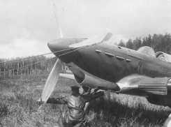 Календарь: 1 января 1942 год – советский летчик Юрий Лямин таранил над Сталинградом самолет врага