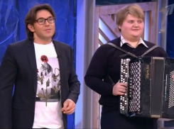 Патимейкер из Волгоградской области спел свою «Батарейку» в программе «Пусть говорят»