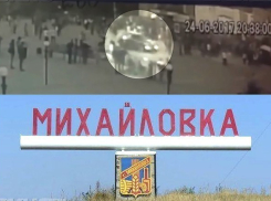 6 лет в колонии проведет житель Михайловки, прокативших начальника ГИБДД на кузове своего Land Cruiser