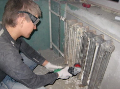 Силами непьющих слесарей решено ремонтировать систему теплоснабжения центрального универмага Волгограда