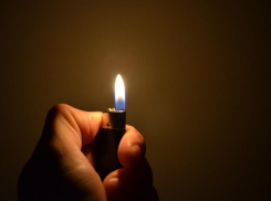 12-летний школьник из Волжского загорелся после игр с дезодорантом и зажигалкой