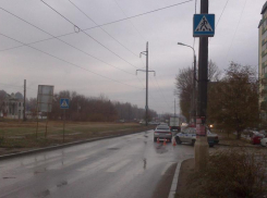В Волгограде один пешеход разбил голову, а вторая отбила ноги в ДТП