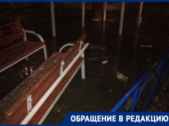 Новый коммунальный прорыв затопил двор в Волгограде