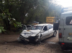 На юге Волгограда при столкновении Audi и Peugeot погиб человек