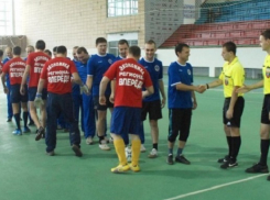 Волгоградские депутаты и чиновники администрации будут бегать и играть в футбол на спартакиаде для своих