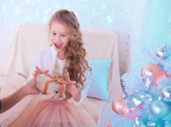 Волгоградцам предлагают звонить на горячую линию по выбору новогодних подарков