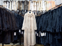 На  севере Волгограда с рынка похитили 63 шубы на 2,5 млн