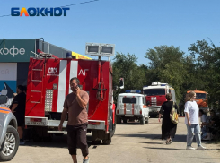 Шестерых спасли и 600 человек эвакуировали с территории горящего рынка на севере Волгограда