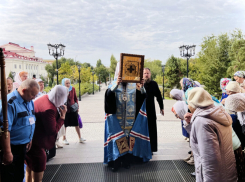 Чудотворную икону Божией Матери доставили из Беларуси в Волгоград