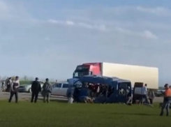 6 погибших, 12 пострадавших: автобус с детской баскетбольной командой из Волгограда разбился на Ставрополье