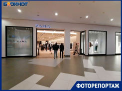 Последний день работы Zara, Bershka и других магазинов в Волгограде в объективе фотографа