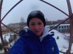 Смертельно опасные забавы 12-летнего руфера из Волжского попали на видео