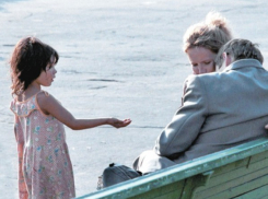 Волжане выгнали двух маленьких дочек просить милостыню у церкви