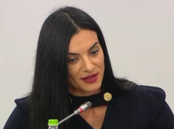 Елена Исинбаева задала Путину вопрос на 60 миллионов рублей