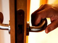 Родители нашли 33-летнего сына повешенным в Волгоградской области