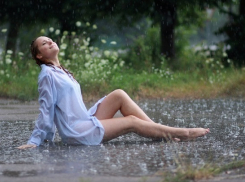 Дожди с градом дойдут до знойного Волгограда к воскресенью