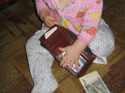 В Волжском в детских садах с опекунов детей-сирот незаконно требовали деньги