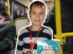 Проверка начата в Волгограде после инцидента с выкинутым из автобуса №25 на мороз 12-летним школьником