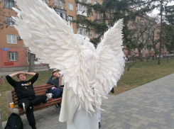 По центру Волгограда «пролетели» ангелы