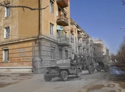 Волгоградские старики замерзают от холода в неотапливаемом довоенном доме, за который отдают больше половины пенсии