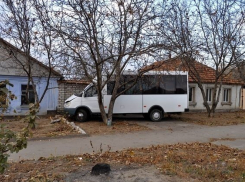 Под Волгоградом пьяный водитель на Газели протаранил дом