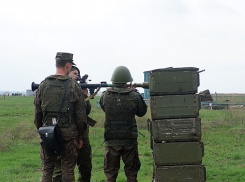 На полигоне под Волгоградом мобилизованным выдали автоматы