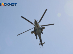 Внезапный низколетящий вертолет над дорогой напугал волгоградцев