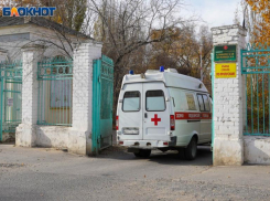 Пешехода в Волгограде сбили на тротуаре: водитель сбежал