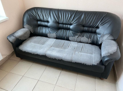 Артемий Лебедев вынудил Волжскую ГЭС оправдываться за обшарпанный диван и расписанную матом дверь