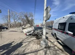 Skoda c 1,5-годовалой девочкой перевернулась в Волгограде: новые детали шок-ДТП