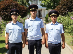 Курсанты спасли умирающую на набережной Волгограда женщину