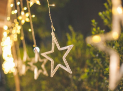 Неизвестный украл светодиодную звезду, украшающую проезжую часть в Дзержинском районе Волгограда