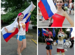 «Блокнот Волгограда» публикует фото самых красивых болельщиц фанфеста