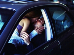 За секс с восьмиклассницей в иномарке возбудили уголовное дело на 23-летнего жителя Серафимовича 