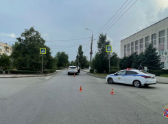 13-летняя волгоградка попала в больницу после наезда кроссовера 