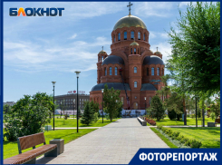 Открывшийся для волгоградцев Александровский сад в объективе фотографа