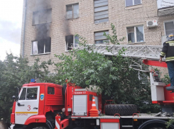 Один человек погиб и один пострадал во время пожара в центре Волгограда