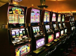 В подпольных казино арестованы сотни игровых автоматов